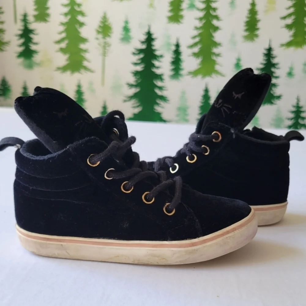 Girls Velvet Critter Zip-up Sneakers